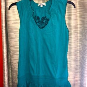LEI (discontinued Brand) sleeveless teal w/ brown embroidered Heart detail SzXL